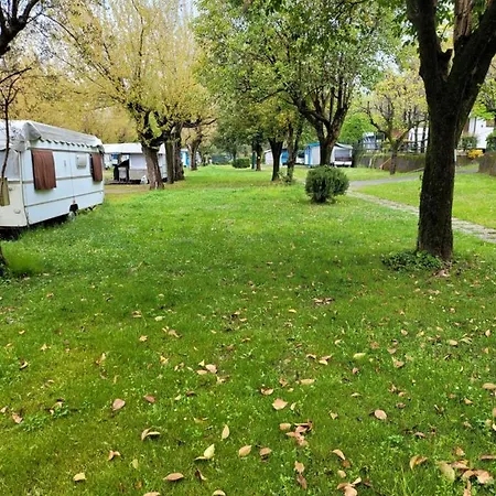 Camping Pilzone *